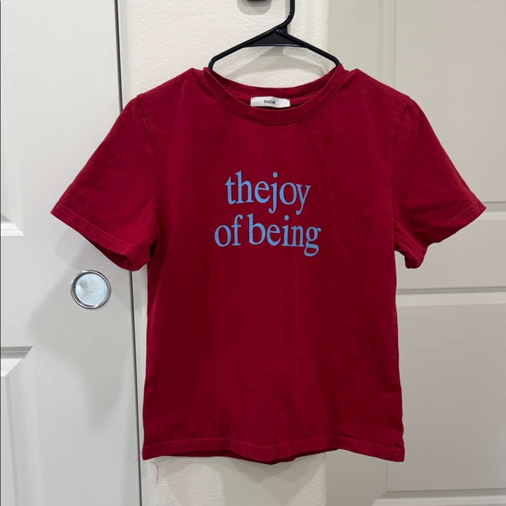 DUO.MI Red Shirt with Blue Text